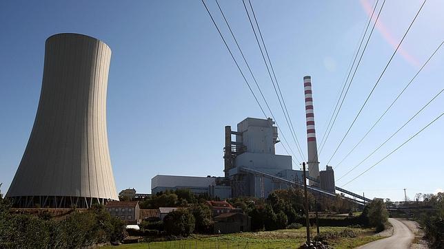 La demanda de electricidad en nuestro país acumula 26 meses a la baja