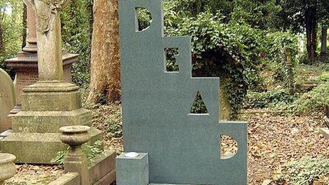 La lápida de Patrick Caulfield