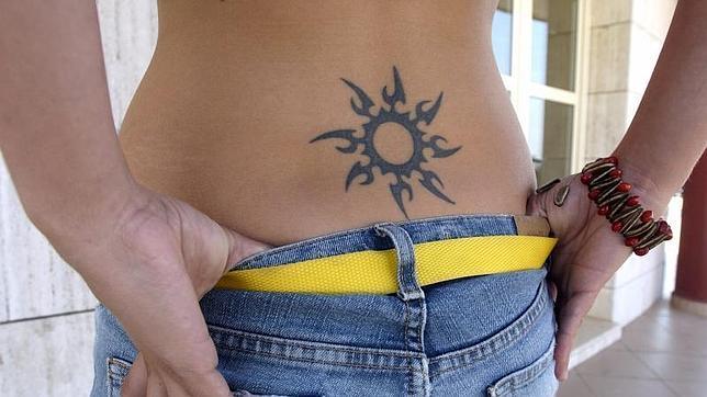 La autoridad religiosa de Turquía afirma que los tatuajes son contrarios al islam