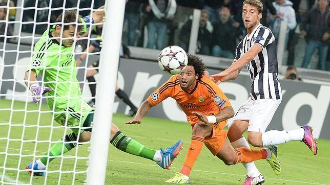 Las diez mejores paradas de Íker Casillas