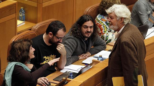 Calviño, «a un par de horas» y 325 euros