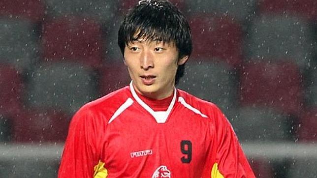 Acusan a la estrella de fútbol surcoreano femenino de ser un hombre