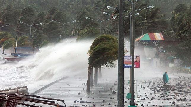 Haiyan, el tifón más violento del año, azota Filipinas