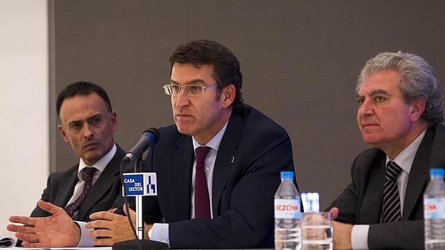 Feijóo: «Rajoy es el líder al que el PP sigue y al que el PP apoya»