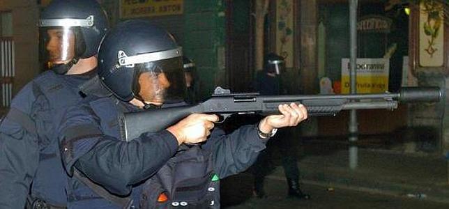 El Parlament aprueba prohibir las pelotas de goma a partir de abril de 2014