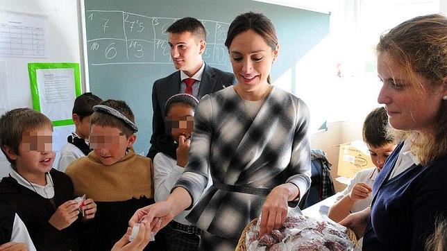 Tamara Falcó se rodeó de niños en la festividad de los Santos