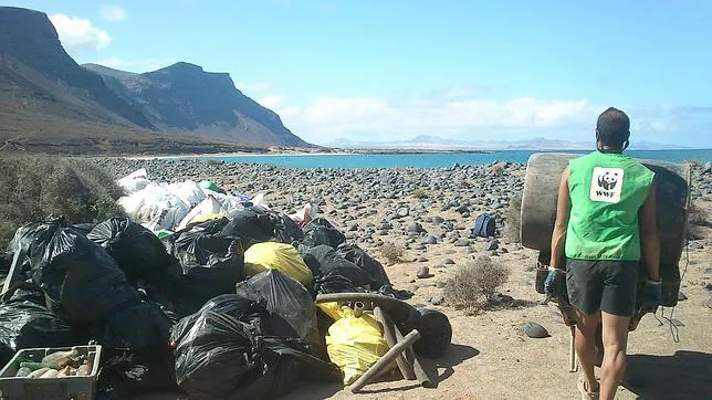 Retiran seis toneladas de residuos del Parque Natural del Archipiélago Chinijo