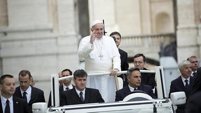 La mafia podría atentar contra el Papa para impedir su «limpieza financiera» en el Vaticano