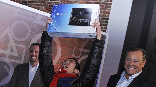 PlayStation 4 llega a EE.UU e inicia una nueva generación de juego