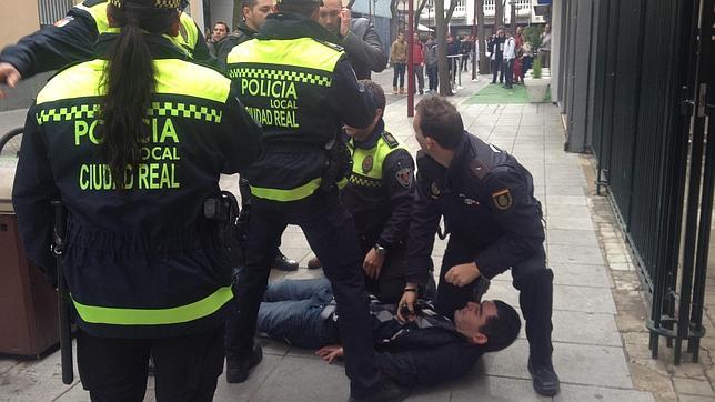 Un héroe anónimo propicia la detención de dos ladrones de viviendas