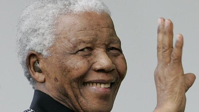 Nelson Mandela sigue «muy enfermo» y ya no puede hablar