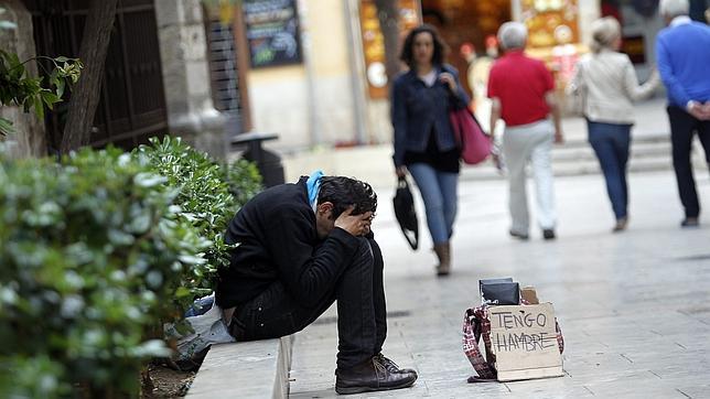 El riesgo de pobreza o exclusión alcanza ya al 28% de los españoles