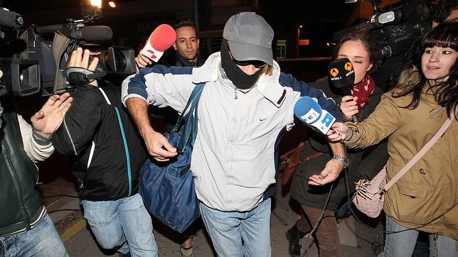 Policía y Guardia Civil están en «alerta» ante el «violador del ascensor»