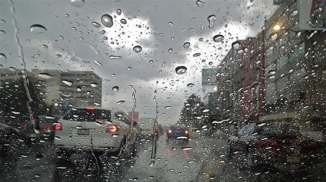 Con lluvia, más distancia de seguridad