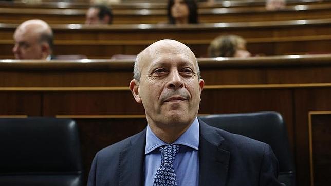 Wert, en los pasillos del Congreso: «Esto es una jungla y yo sin machete»