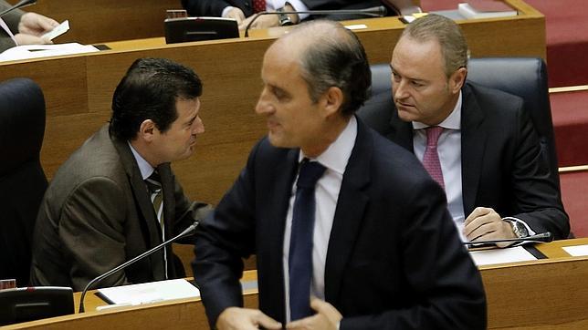 Camps dice que en dos años solo ha recibido «un papel» judicial sobre Nóos