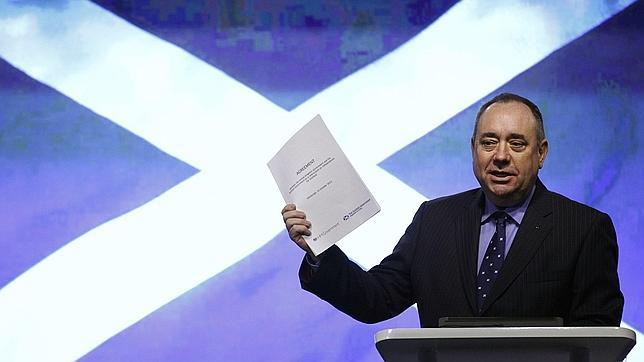 Salmond, acusado de «faltar al respeto» del parlamento escocés