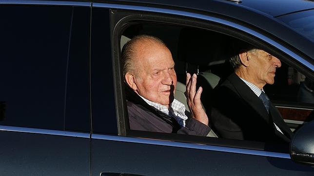 La operación del Rey se basa en una reimplantación de una prótesis de cadera