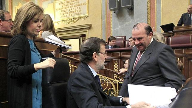 Dirigentes del PP insisten en que Rajoy ya ha dado explicaciones sobre el «caso Bárcenas»