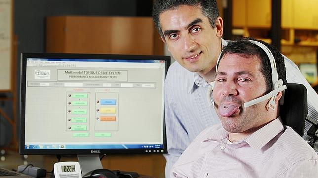 Un piercing magnético en la lengua para conducir la silla de ruedas de forma más rápida, cómoda e intuitiva