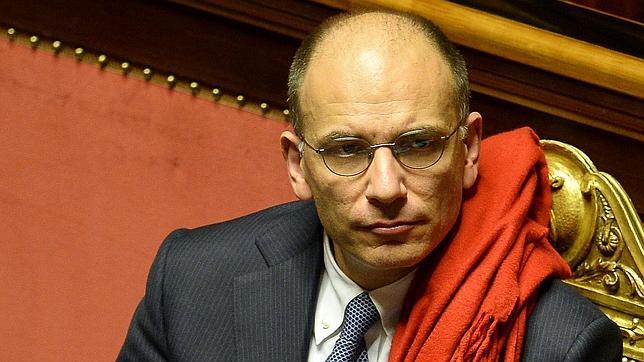 Gobierno italiano supera sus primeras votaciones tras el abandono de Berlusconi