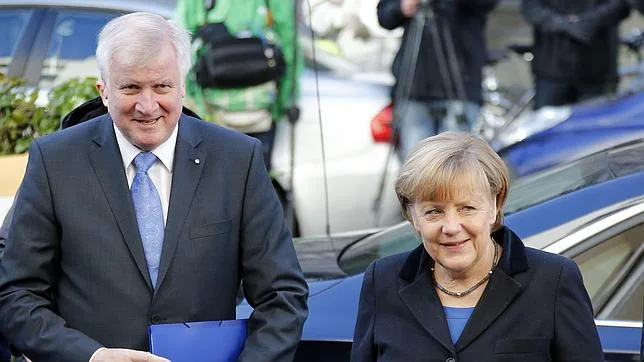 Merkel y los socialdemócratas cierran un acuerdo para gobernar en coalición