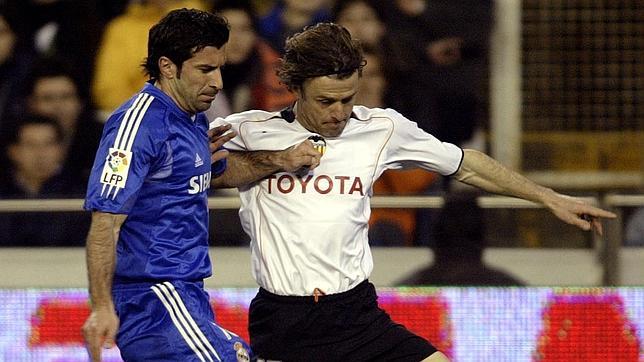 Carboni, en un partido del Valencia contra el Madrid