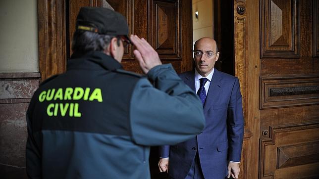 Carlos Urquijo: «Pido confianza a las víctimas, hacemos todo lo que se puede»