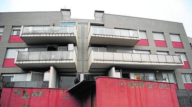 Expropiados, sin ayuda para la vivienda y con los pisos dañados