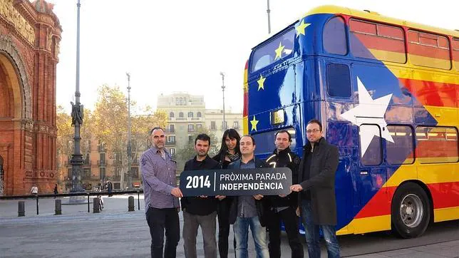 Presentan el «Bus de la independencia»