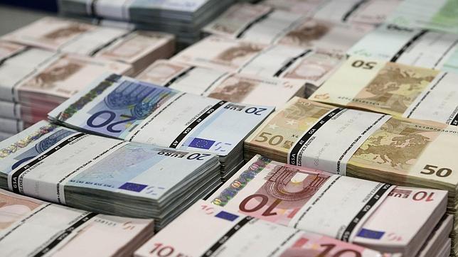 El yuan desbanca al euro como segunda moneda del comercio mundial