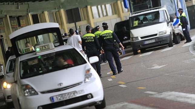 La Federación del Taxi acude a los tribunales para suspender la tarifa fija