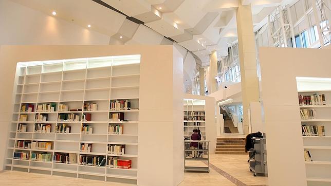 Los fondos bibliográficos de las cajas, a la biblioteca del Gaiás durante cinco años