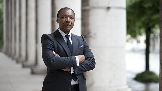 Okwui Enwezor, director de la próxima Bienal de Venecia