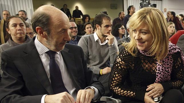 Rubalcaba: «Estamos tan satisfechos de la Constitución que queremos reformarla»