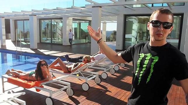 La espectacular mansión de Jorge Lorenzo no gusta