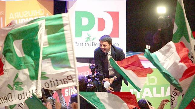 Matteo Renzi toma el mando en el centroizquierda italiano