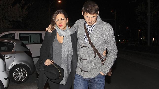 Sara Carbonero e Iker Casillas, de paseo por Madrid en la recta final de su embarazo