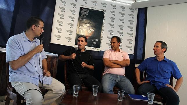 Castro hizo detener a más de cien disidentes mientras estrechaba la mano de Obama