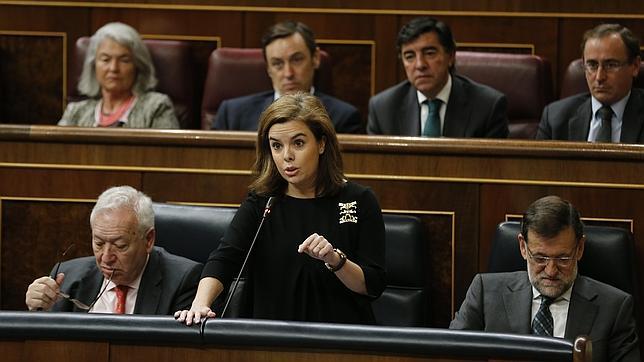 Sáenz de Santamaría avala las leyes de seguridad de Interior