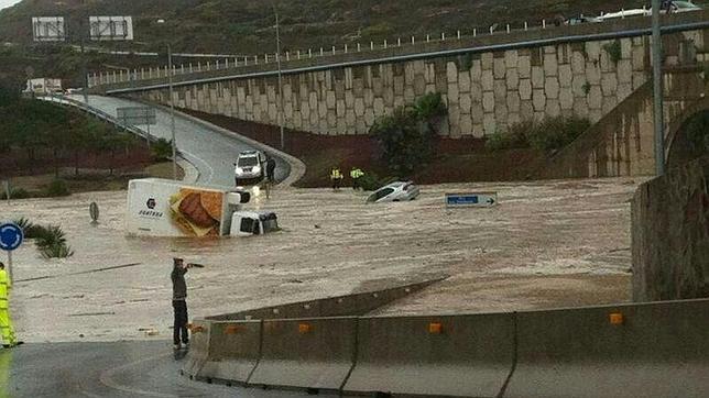 El Gobierno de Canarias mantiene la alerta máxima en las islas occidentales y Gran Canaria