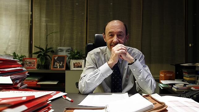 Rubalcaba: «El PSOE siempre ha trabajado y trabajará por la unidad de España»