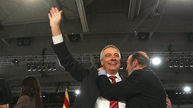 Pere Navarro: «El PSC lleva en su programa el derecho a decidir legal y mantendrá ese compromiso»