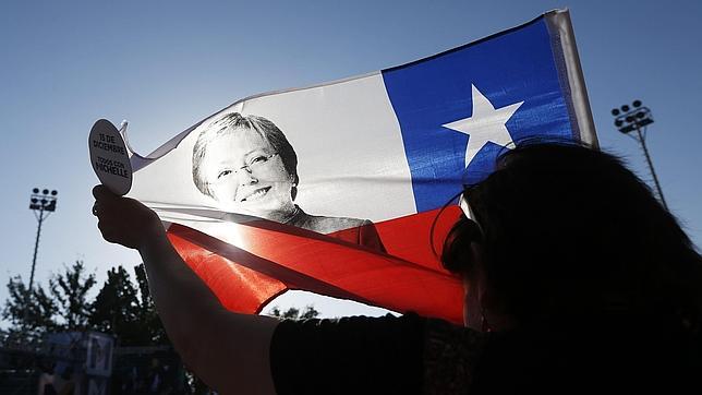 El Chile que hereda Bachelet: menos crecimiento y más desigualdad