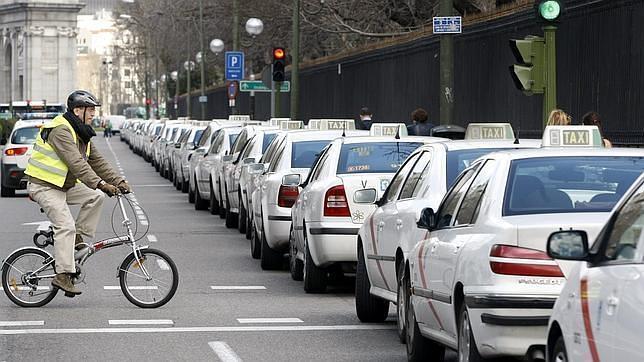 Los taxis de Madrid podrán llevar publicidad en el exterior desde enero