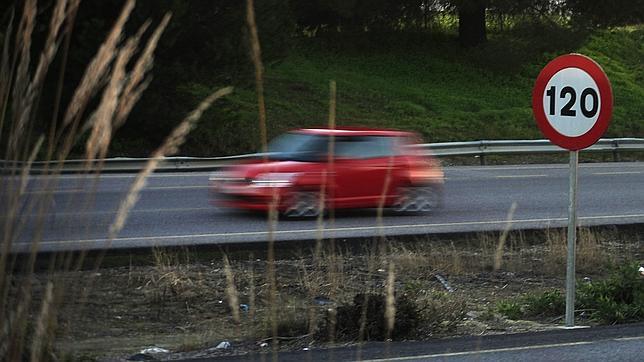 El Congreso aprueba hoy la nueva Ley de Tráfico que permitirá circular a 130 km/h en algunas vías