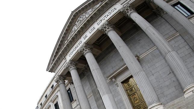 El Congreso reanudará su actividad en enero para que Rajoy comparezca