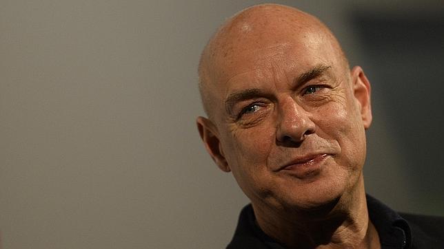 Brian Eno: «Busco el disfrute de poder dejar de ser yo mismo»