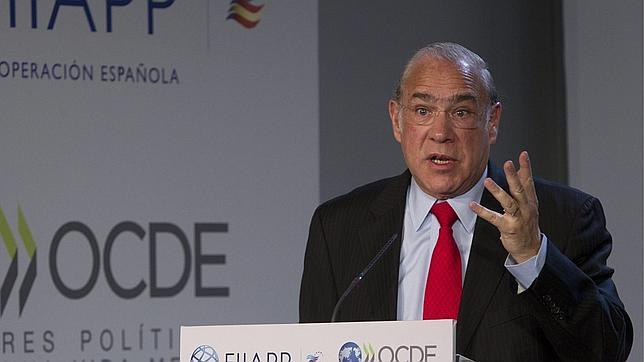 La OCDE pide a España que abarate el despido y recorte el paro