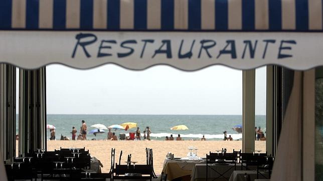 Los restaurantes del paseo marítimo de Valencia podrán aumentar su superficie
